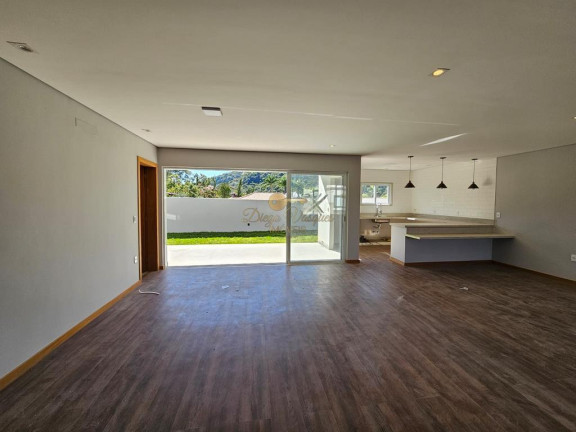 Imagem Casa com 3 Quartos à Venda, 260 m² em Green Valleiy - Teresópolis Imagem Casa com 3 Quartos à Venda, 260 m² em Green Valleiy - Teresópolis