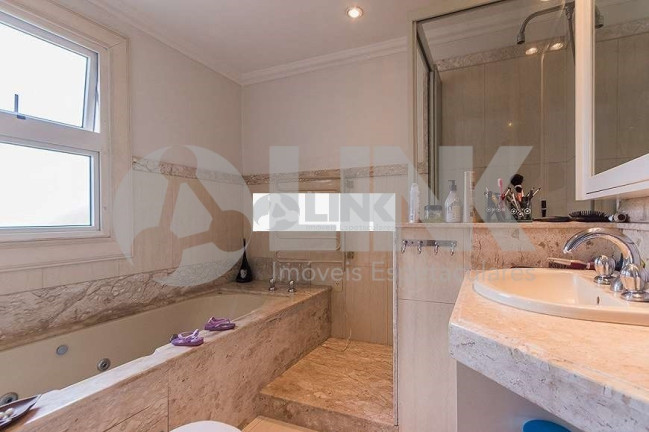 Imagem Imóvel com 3 Quartos à Venda, 250 m² em Mont Serrat - Porto Alegre Imagem Imóvel com 3 Quartos à Venda, 250 m² em Mont Serrat - Porto Alegre