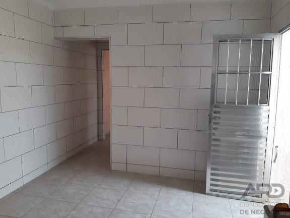 Imagem Casa com 2 Quartos para Alugar, 75 m² em Itaim Paulista - Cidade Kemel - São Paulo