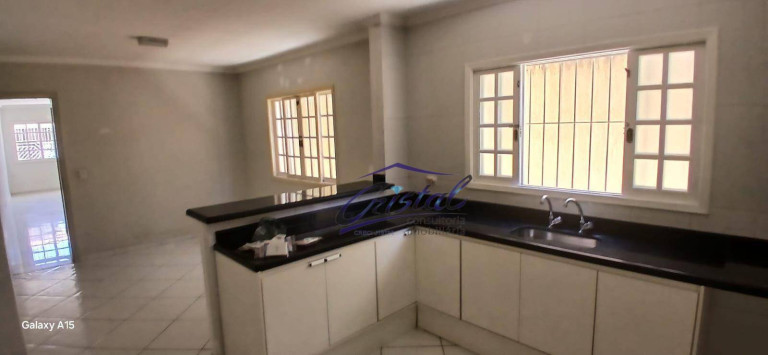 Imagem Casa com 3 Quartos para Alugar, 130 m² em Jardim Ester - São Paulo Imagem Casa com 3 Quartos para Alugar, 130 m² em Jardim Ester - São Paulo