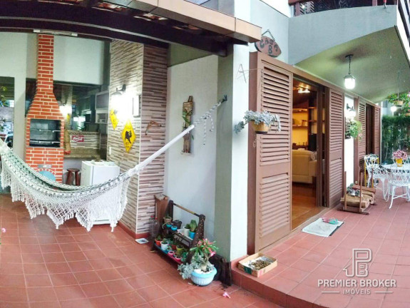 Imagem Casa com 4 Quartos à Venda, 163 m² em Alto - Teresópolis