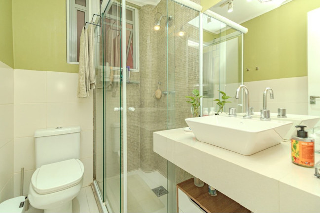 Imagem Apartamento com 2 Quartos à Venda, 120 m² em Cidade Baixa - Porto Alegre Imagem Apartamento com 2 Quartos à Venda, 120 m² em Cidade Baixa - Porto Alegre