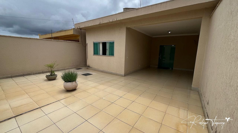 Imagem Casa com 3 Quartos à Venda, 148 m² em Setor Três Marias - Goiânia