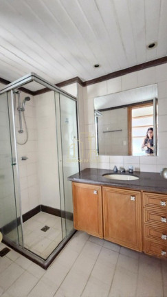 Imagem Imóvel com 4 Quartos à Venda, 215 m² em Candeal - Salvador Imagem Imóvel com 4 Quartos à Venda, 215 m² em Candeal - Salvador