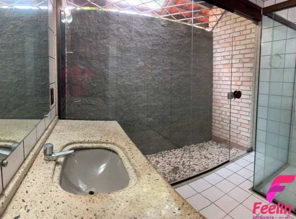 Imagem Casa com 6 Quartos à Venda, 370 m² em Armação - Florianópolis