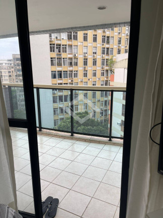 Imagem Apartamento com 1 Quarto à Venda, 66 m² em Copacabana - Rio De Janeiro Imagem Apartamento com 1 Quarto à Venda, 66 m² em Copacabana - Rio De Janeiro