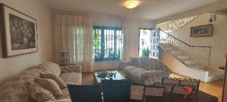 Imagem Sobrado com 4 Quartos à Venda, 253 m² em Centro - Torres