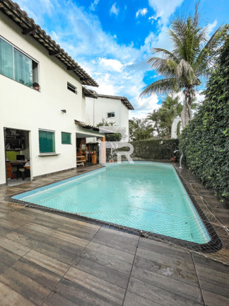 Casa com 3 Quartos à Venda, 275 m² em Jardins Madri - Goiânia