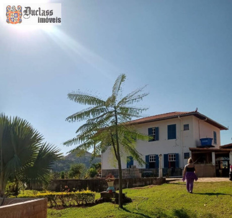 Imóvel Comercial à Venda, 450 m² em Centro - Bicas