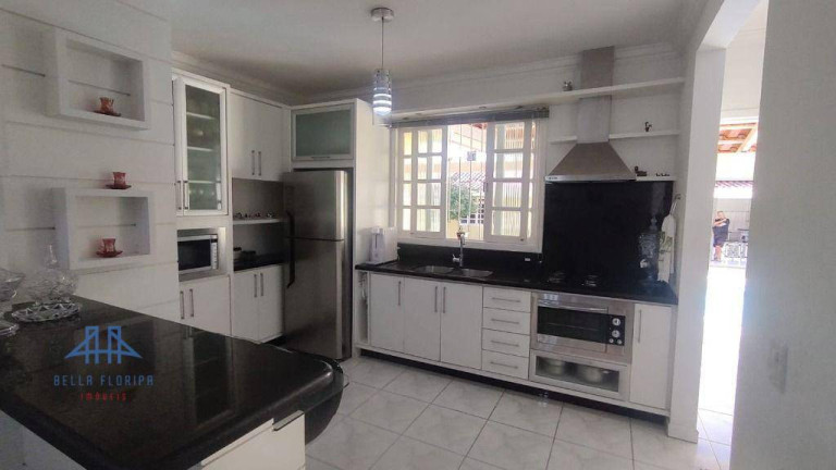 Imagem Casa com 3 Quartos à Venda, 230 m² em Ingleses Do Rio Vermelho - Florianópolis Imagem Casa com 3 Quartos à Venda, 230 m² em Ingleses Do Rio Vermelho - Florianópolis