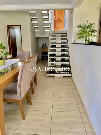 Imagem Casa com 3 Quartos à Venda, 200 m² em Centro - Extrema Imagem Casa com 3 Quartos à Venda, 200 m² em Centro - Extrema