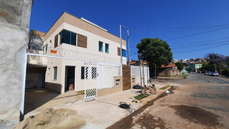 Casa com 2 Quartos à Venda, 108 m² em Brasil Industrial,(barreiro) - Belo Horizonte