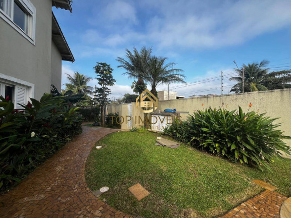 Casa à Venda, 221 m² em Enseada - Guarujá