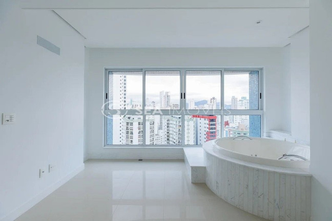 Imagem Apartamento com 2 Quartos à Venda, 252 m² em Centro - Balneário Camboriú Imagem Apartamento com 2 Quartos à Venda, 252 m² em Centro - Balneário Camboriú
