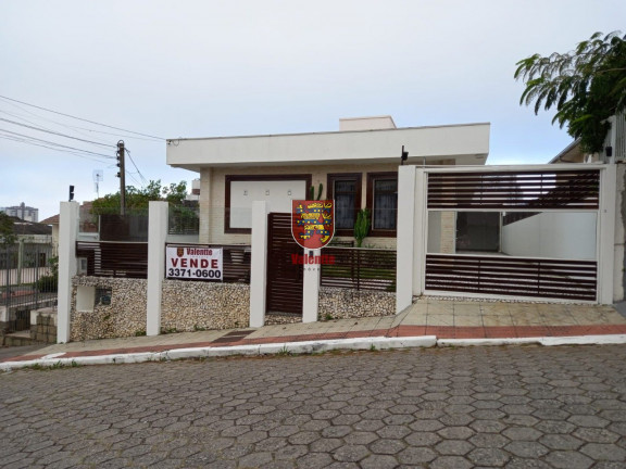 Casa com 3 Quartos à Venda, 306 m² em Capoeiras - Florianópolis
