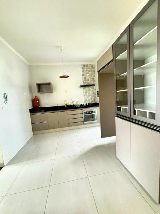 Imagem Apartamento com 2 Quartos à Venda, 80 m²