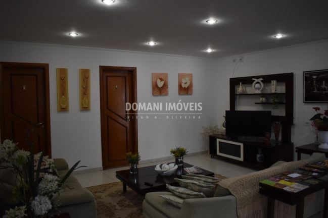 Imagem Imóvel com 32 Quartos à Venda, 800 m² em Região De Capivari - Campos Do Jordão Imagem Imóvel com 32 Quartos à Venda, 800 m² em Região De Capivari - Campos Do Jordão