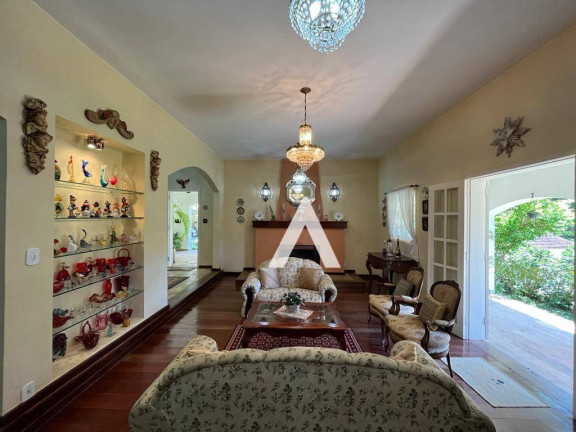 Imagem Casa com 9 Quartos à Venda, 235 m² em Quebra Frascos - Teresópolis Imagem Casa com 9 Quartos à Venda, 235 m² em Quebra Frascos - Teresópolis