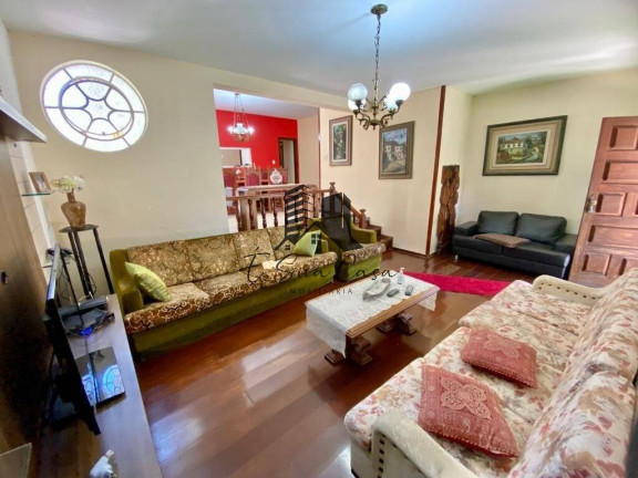 Imagem Casa com 5 Quartos à Venda, 300 m² em Ouro Preto - Belo Horizonte Imagem Casa com 5 Quartos à Venda, 300 m² em Ouro Preto - Belo Horizonte