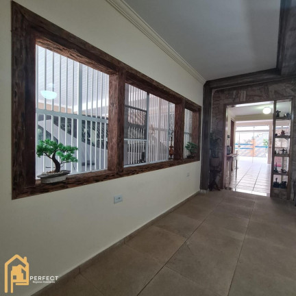 Imagem Casa com 4 Quartos à Venda, 200 m² em Jardim Maria Augusta - Taubaté Imagem Casa com 4 Quartos à Venda, 200 m² em Jardim Maria Augusta - Taubaté