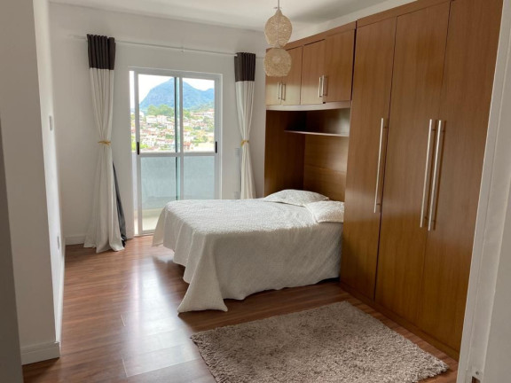 Imagem Casa com 3 Quartos à Venda, 250 m² em Panorama - Teresópolis Imagem Casa com 3 Quartos à Venda, 250 m² em Panorama - Teresópolis