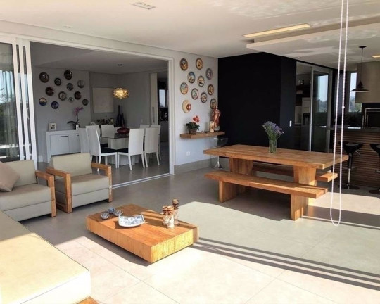 Imagem Casa à Venda, em Chácara Dos Lagos - Carapicuíba Imagem Casa à Venda, em Chácara Dos Lagos - Carapicuíba