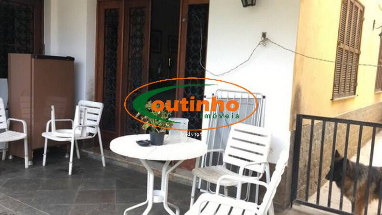 Imagem Casa com 4 Quartos à Venda, 575 m² em Grajaú - Rio De Janeiro Imagem Casa com 4 Quartos à Venda, 575 m² em Grajaú - Rio De Janeiro