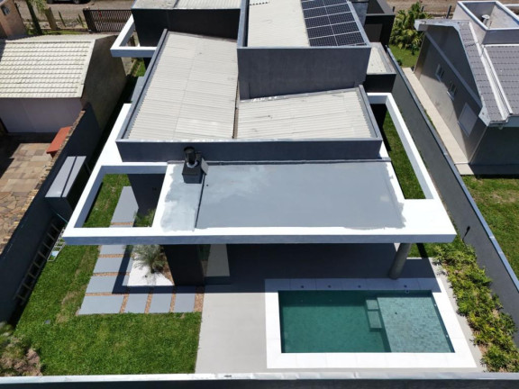Imagem Casa com 3 Quartos à Venda, 241 m² em Atlantida - Capao Da Canoa Imagem Casa com 3 Quartos à Venda, 241 m² em Atlantida - Capao Da Canoa