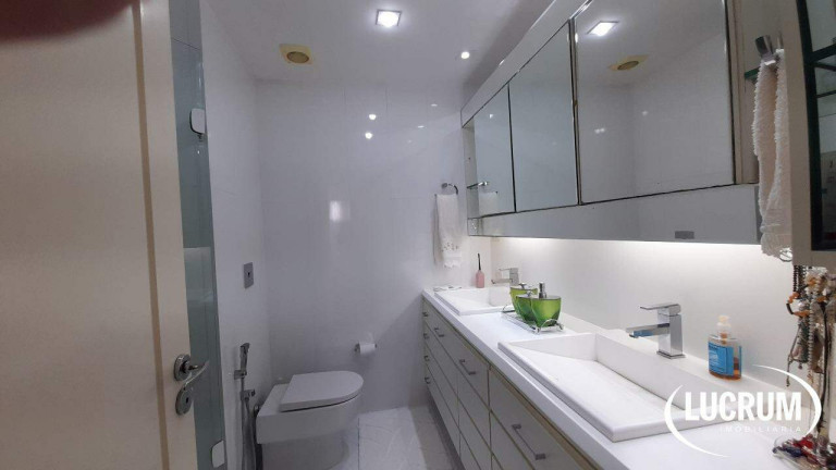 Imagem Apartamento com 3 Quartos à Venda, 193 m² em Copacabana - Rio De Janeiro Imagem Apartamento com 3 Quartos à Venda, 193 m² em Copacabana - Rio De Janeiro