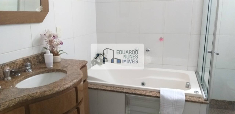 Imagem Apartamento com 4 Quartos à Venda, 193 m² em Lourdes - Belo Horizonte Imagem Apartamento com 4 Quartos à Venda, 193 m² em Lourdes - Belo Horizonte