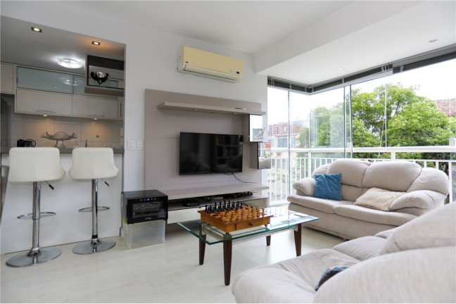 Apartamento com 2 Quartos à Venda, 69 m² em Jardim Lindóia - Porto Alegre