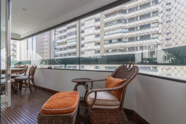 Imóvel com 4 Quartos para Alugar, 147 m² em Moema - São Paulo