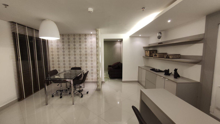 Imóvel Comercial para Alugar, 44 m² em Vila Mathias - Santos