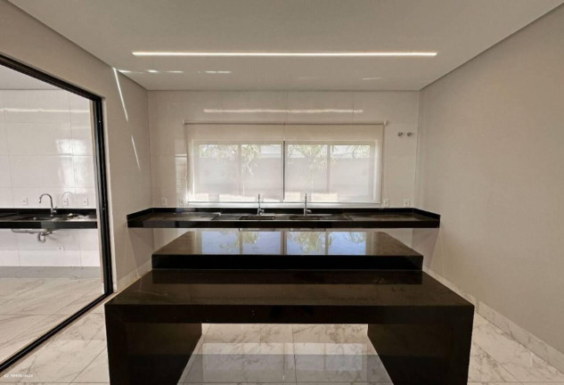 Imagem Casa com 4 Quartos à Venda, 358 m² em Residencial Goiânia Golfe Clube - Goiânia Imagem Casa com 4 Quartos à Venda, 358 m² em Residencial Goiânia Golfe Clube - Goiânia