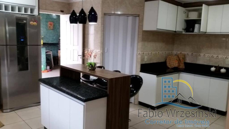 Imagem Sobrado com 3 Quartos à Venda, 240 m² em Santo Antônio - Joinville