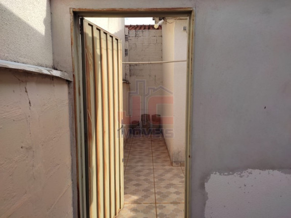 Imagem Casa com 1 Quarto à Venda, em Monte Alegre - Ribeirão Preto Imagem Casa com 1 Quarto à Venda, em Monte Alegre - Ribeirão Preto