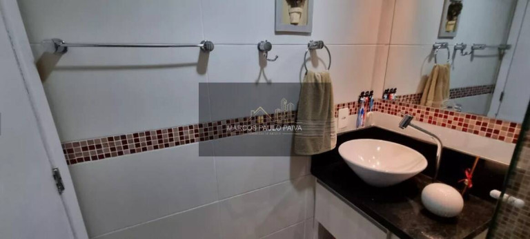 Imagem Apartamento com 3 Quartos à Venda, 56 m² em Cocaia - Guarulhos