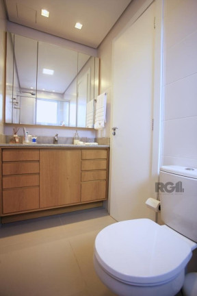 Imagem Apartamento com 2 Quartos à Venda, 67 m² em Menino Deus - Porto Alegre Imagem Apartamento com 2 Quartos à Venda, 67 m² em Menino Deus - Porto Alegre