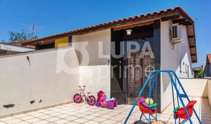 Imagem Casa com 3 Quartos à Venda, 140 m² em Jardim Guanca - São Paulo Imagem Casa com 3 Quartos à Venda, 140 m² em Jardim Guanca - São Paulo