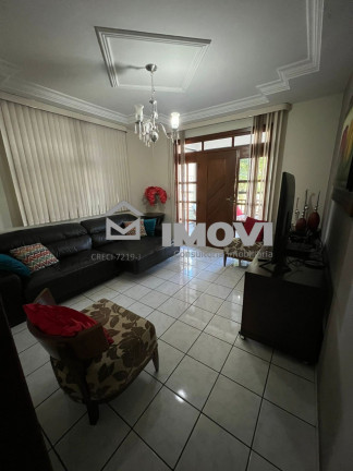 Casa com 3 Quartos à Venda, 200 m² em Glória - Vila Velha