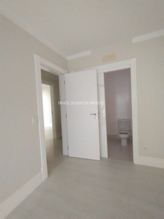 Imagem Imóvel com 4 Quartos à Venda, 254 m² em Centro - Balneário Camboriú Imagem Imóvel com 4 Quartos à Venda, 254 m² em Centro - Balneário Camboriú