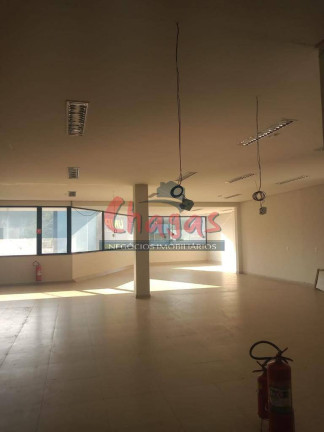 Imóvel Comercial para Alugar, 500 m² em Centro - Caraguatatuba