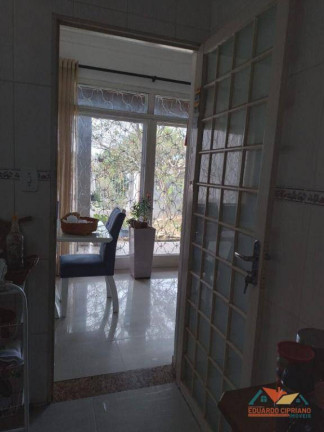 Imagem Casa com 3 Quartos à Venda, 220 m² em Sítio São José Dois - Taubaté