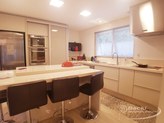 Imagem Casa de Condomínio com 4 Quartos à Venda, 594 m² em América - Joinville