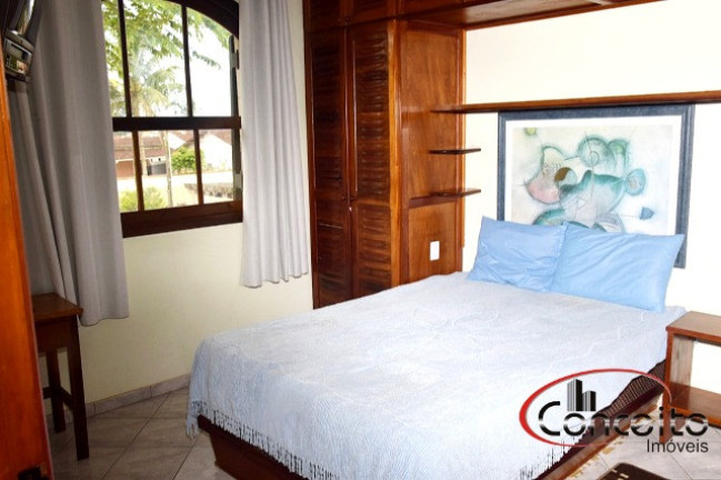 Imagem Casa com 9 Quartos à Venda, 420 m² em Jardim Samambaia - Ubatuba