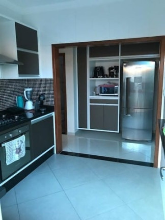 Imagem Casa com 4 Quartos à Venda, 290 m² em Vila Areao - Taubaté