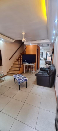 Imagem Sobrado com 2 Quartos à Venda,  em Maracanã - Praia Grande
