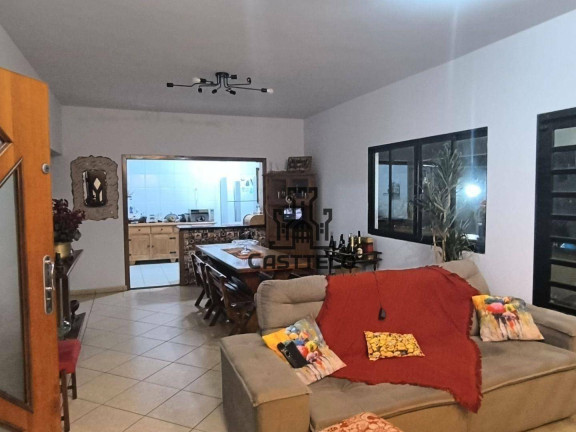 Imagem Casa com 3 Quartos à Venda, 171 m² em Jardim Itatiaia 2 - Londrina