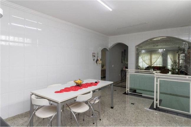 Imagem Casa com 4 Quartos à Venda, 382 m² em Vila Prudente - São Paulo