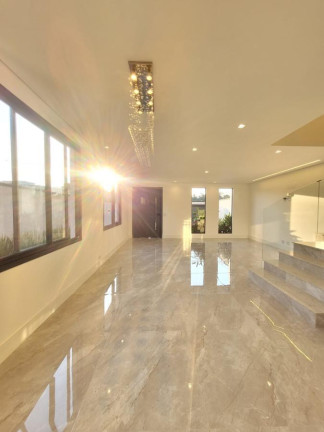 Imagem Casa com 4 Quartos à Venda, 157 m² em Villas Do Jaguari - Santana De Parnaíba Imagem Casa com 4 Quartos à Venda, 157 m² em Villas Do Jaguari - Santana De Parnaíba